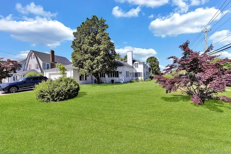 64 E Roe Boulevard Patchogue NY 11772