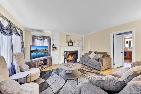 64 E Roe Boulevard Patchogue NY 11772
