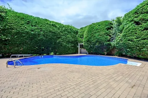 47 Shoreham Road Massapequa NY 11758