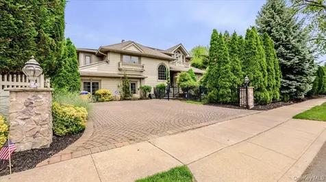 47 Shoreham Road Massapequa NY 11758