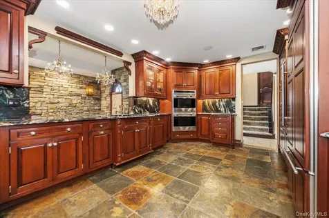 47 Shoreham Road Massapequa NY 11758