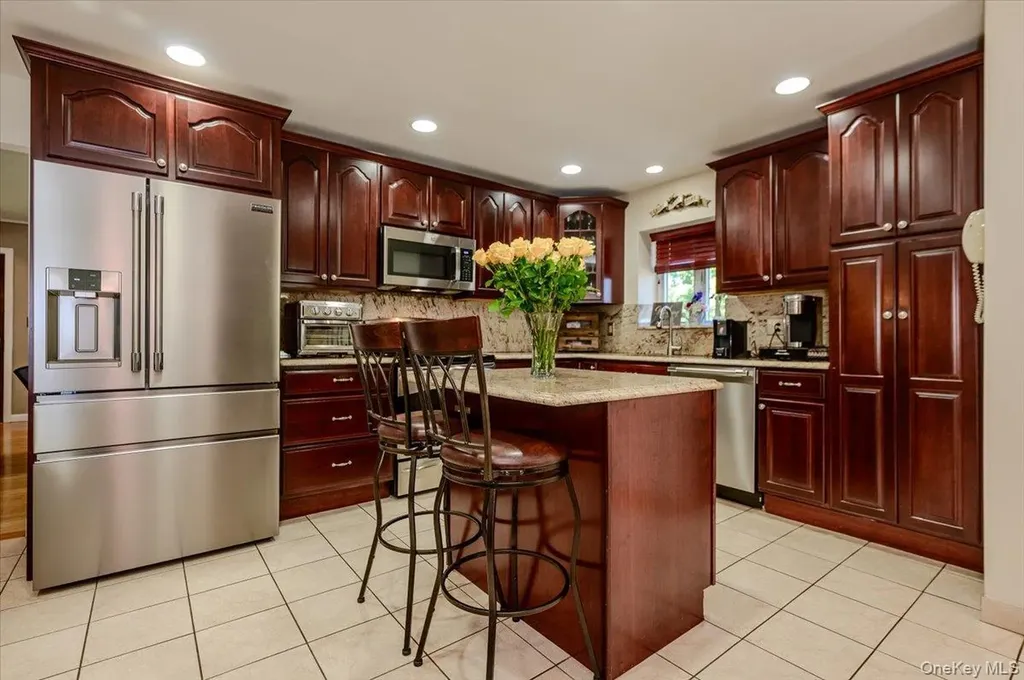 185 Jefferson Avenue Thornwood NY 10594