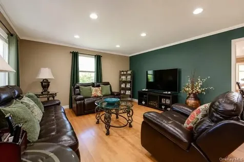 185 Jefferson Avenue Thornwood NY 10594