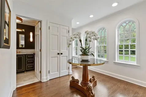 8 Boxwood Lane Rye NY 10580