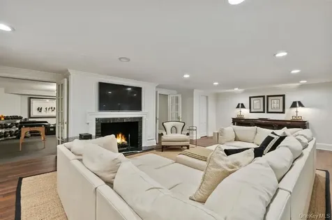 8 Boxwood Lane Rye NY 10580