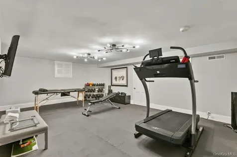 8 Boxwood Lane Rye NY 10580