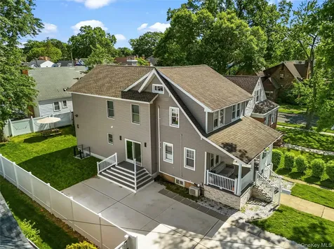 1315 6th Avenue New Hyde Park NY 11040