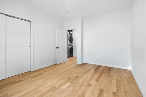 1315 6th Avenue New Hyde Park NY 11040