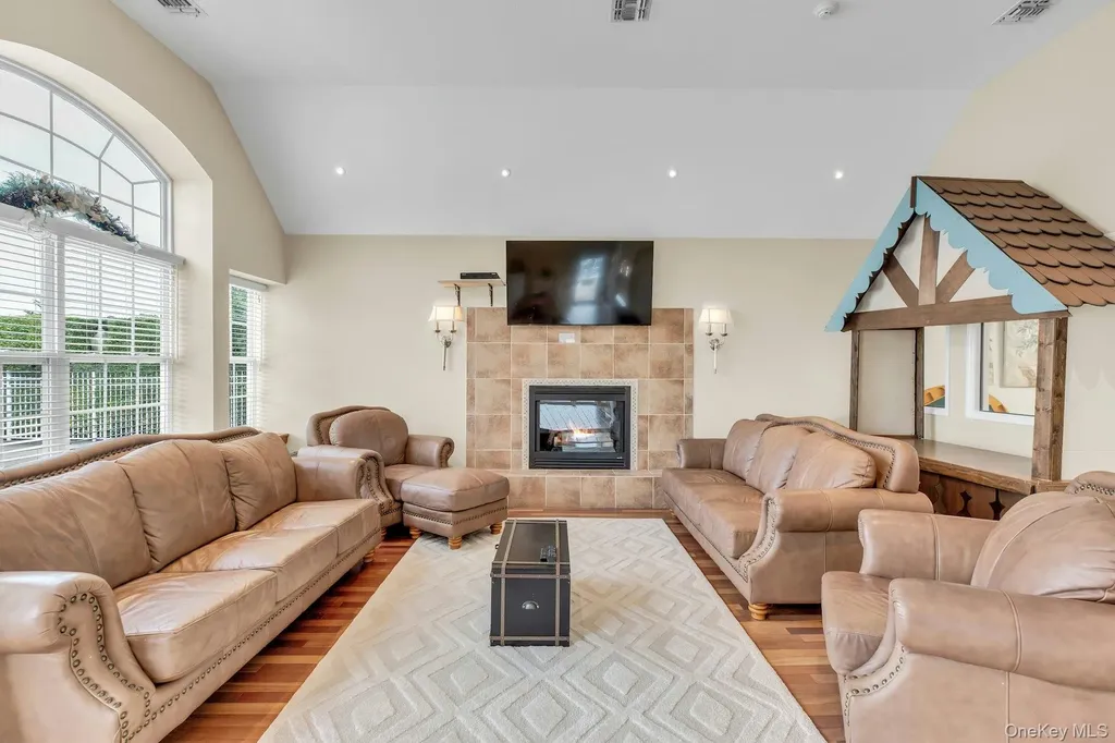1 Summerfield Lane S Aquebogue NY 11901