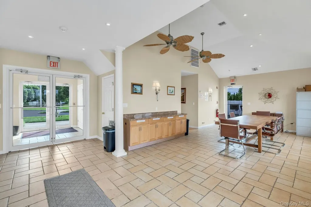 1 Summerfield Lane S Aquebogue NY 11901