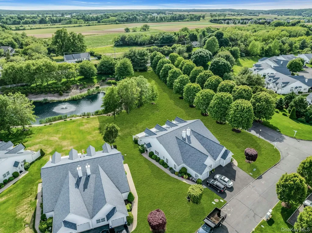 1 Summerfield Lane S Aquebogue NY 11901