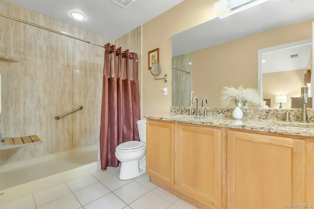 1 Summerfield Lane S Aquebogue NY 11901