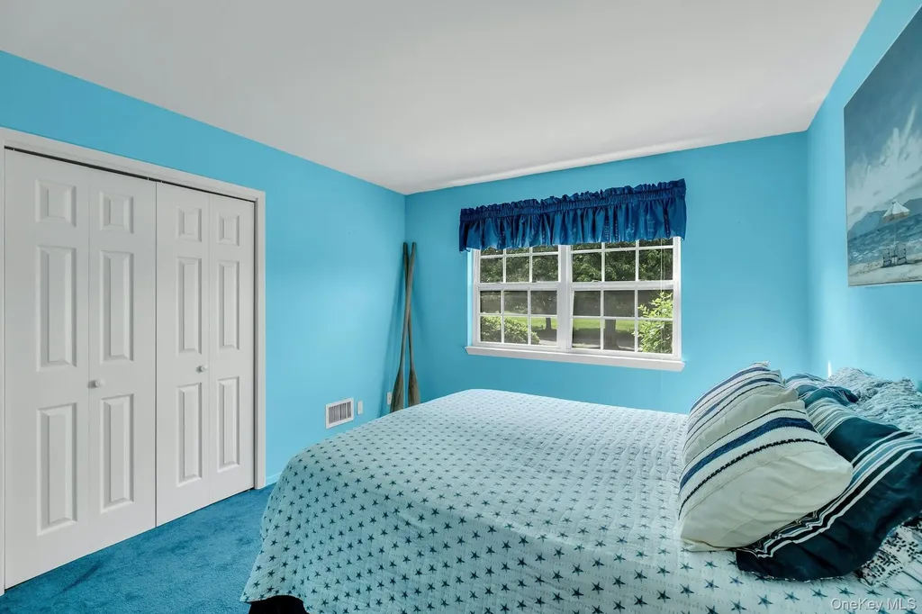 1 Summerfield Lane S Aquebogue NY 11901
