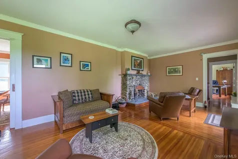 1530 River Road West Coxsackie NY 12124