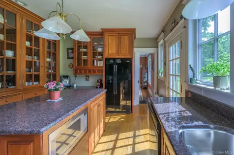 1530 River Road West Coxsackie NY 12124