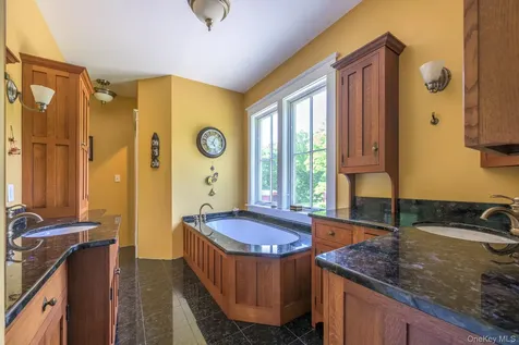1530 River Road West Coxsackie NY 12124