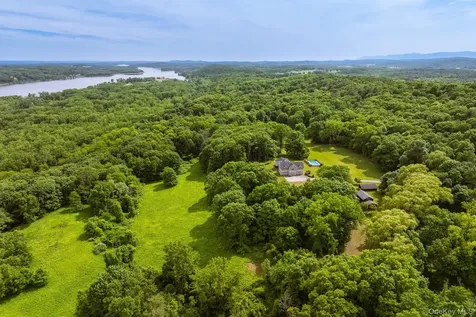 1530 River Road West Coxsackie NY 12124