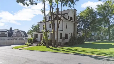 34 Dewey Street Huntington NY 11743