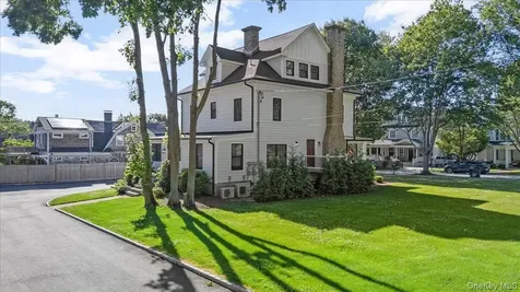 34 Dewey Street Huntington NY 11743