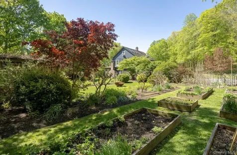 6 Autumn Lane Amenia NY 12501