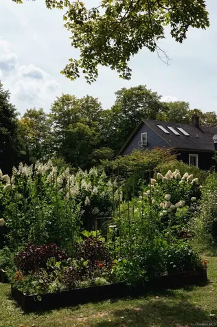 6 Autumn Lane Amenia NY 12501