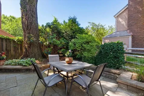 219 Treetop Crescent Lane Rye Brook NY 10573