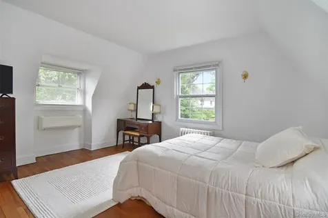 7 Garden Place Pelham NY 10803