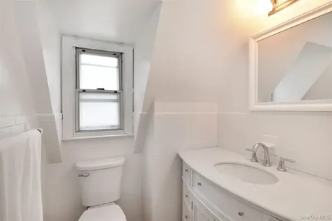 7 Garden Place Pelham NY 10803