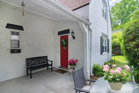 7 Garden Place Pelham NY 10803