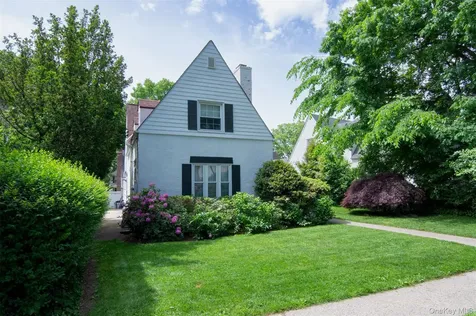 7 Garden Place Pelham NY 10803