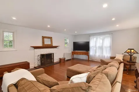 7 Garden Place Pelham NY 10803