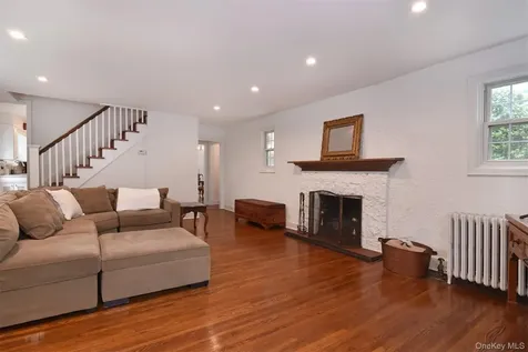 7 Garden Place Pelham NY 10803