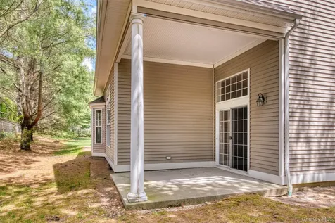 177 Melody Court Eastport NY 11941