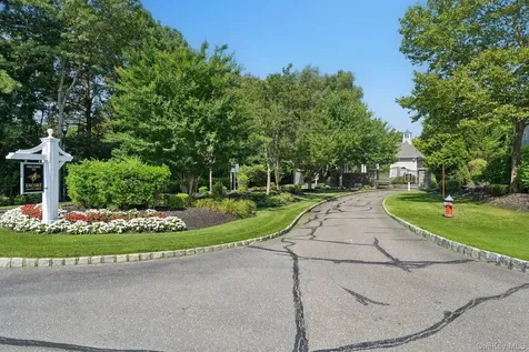 177 Melody Court Eastport NY 11941
