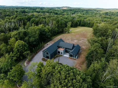 158 Brown Road Greenville NY 10998