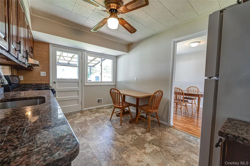 31 Pickwick Drive Commack NY 11725