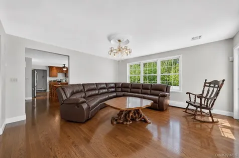 8 Apple Hill Drive Highland Mills NY 10930