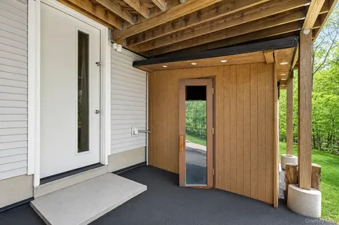 8 Apple Hill Drive Highland Mills NY 10930