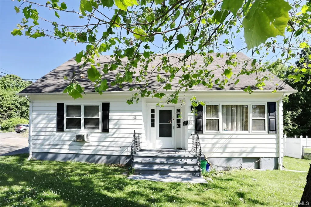 36 Suffern Lane Garnerville NY 10923