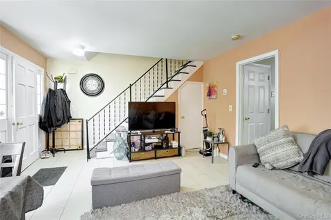 36 Suffern Lane Garnerville NY 10923