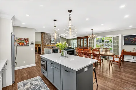 21 Straub Drive Pleasant Valley NY 12569