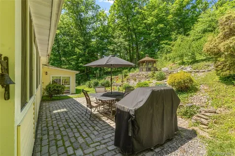 21 Straub Drive Pleasant Valley NY 12569