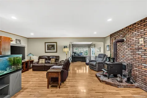 21 Straub Drive Pleasant Valley NY 12569