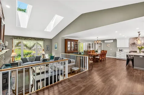 21 Straub Drive Pleasant Valley NY 12569
