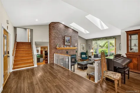 21 Straub Drive Pleasant Valley NY 12569