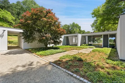 125 Davids Hill Road Bedford Hills NY 10506