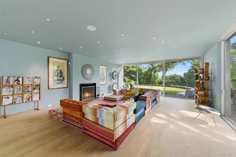 125 Davids Hill Road Bedford Hills NY 10506
