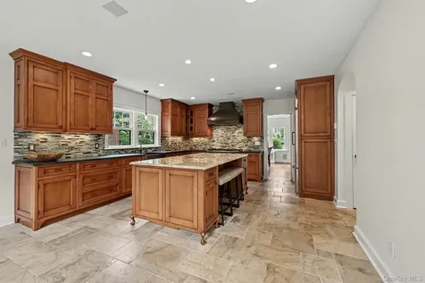 18 Fenimore Drive Harrison NY 10528