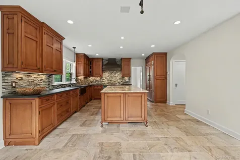 18 Fenimore Drive Harrison NY 10528