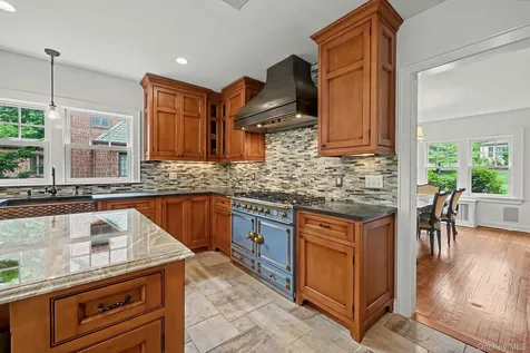 18 Fenimore Drive Harrison NY 10528